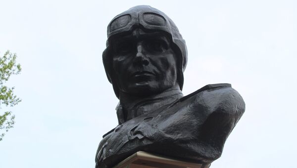 Памятник генерал-майору авиации Ивану Вилину в Бахчисарайском районе