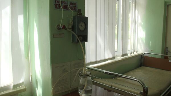 Состояние палаты интенсивной терапии инфекционного отделения детской больницы в Феодосии