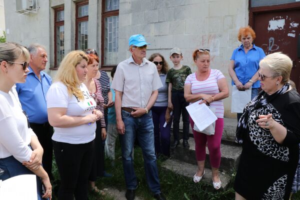 Глава администрации Симферополя Наталья Маленко провела встречу с жителями микрорайона Каменка Глава администрации Симферополя Наталья Маленко провела встречу с жителями микрорайона Каменка