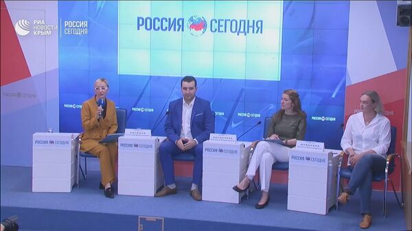 Пресс-конференция на тему: Международная литературная премия Антоновка. 40+ в Крыму: предварительные итоги первого сезона Пресс-конференция на тему: Международная литературная премия Антоновка. 40+ в Крыму: предварительные итоги первого сезона