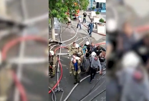Видео с тушения пожара в дельфинарии Севастополя Видео с тушения пожара в дельфинарии Севастополя