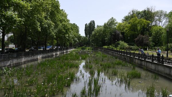 Начало работ по реконструкции набережной реки Салгир в Симферополе