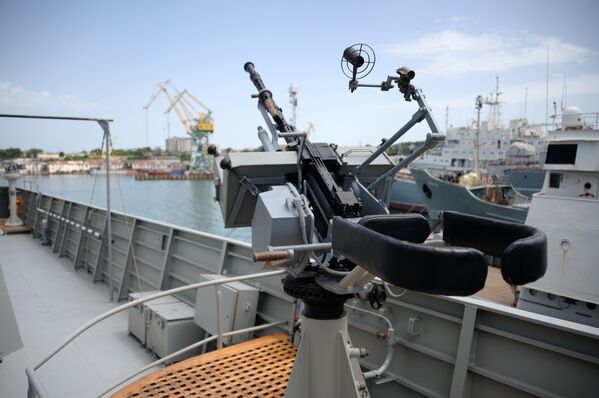 Военно-морской салон в Севастополе. 14,5-мм крупнокалиберный пулемет корвета Вышний Волочек