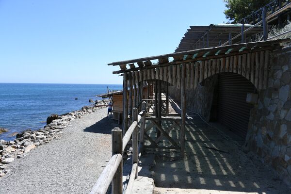 Пляж в Алупке Пляж в Алупке