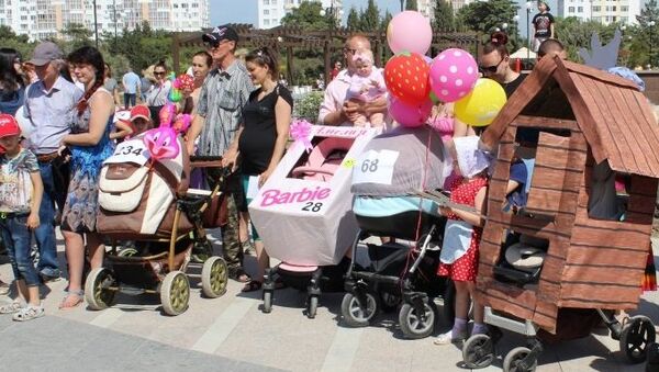Парад колясок в Севастополе