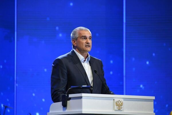Глава Крыма Сергей Аксенов на открытии XIII Международного фестиваля русской и славянской культуры Великое русское слово Глава Крыма Сергей Аксенов на открытии XIII Международного фестиваля русской и славянской культуры Великое русское слово