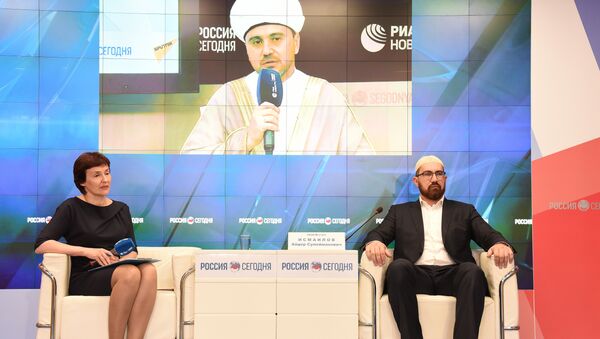 Видеомост Ураза-байрам: российские мусульмане встречают праздник