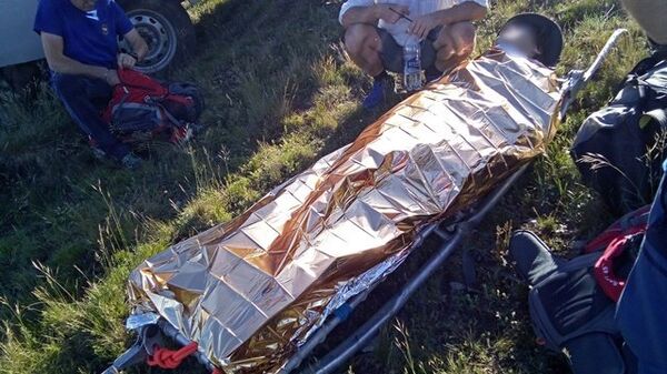 Спасатели эвакуируют с крымских гор парапланериста с травмой спины после падения с высоты 60 м