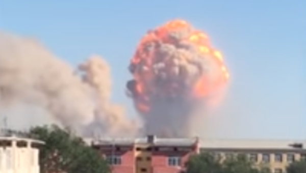 Пожар и взрывы в воинской части города Арысь, Казахстан