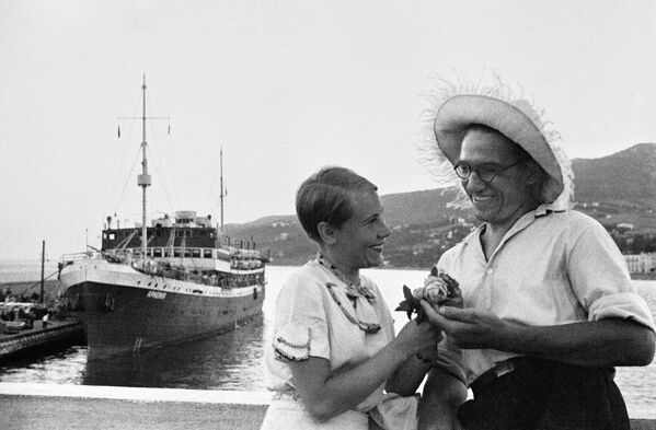 В Ялтинском порту. Крым, 1956 год.