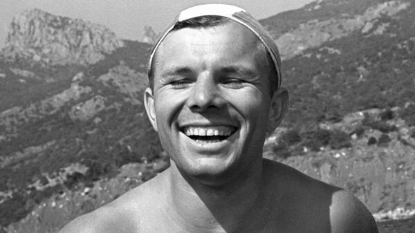 Юрий Гагарин во время послеполетного отдыха в Крыму. 1961 год