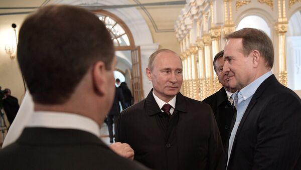 Президент РФ Владимир Путин и Виктор Медведчук. Архивное фото