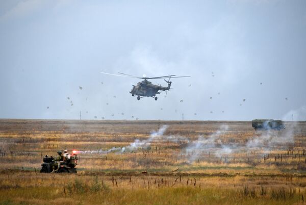 Учения Военно-транспортной авиации (ВТА) и Воздушно-десантных войск на полигоне Чауда в Крыму Учения Военно-транспортной авиации (ВТА) и Воздушно-десантных войск на полигоне Чауда в Крыму