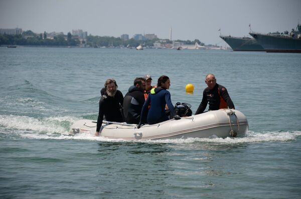 Федор Конюхов погрузился к месту гибели линкора Новороссийск Федор Конюхов погрузился к месту гибели линкора Новороссийск