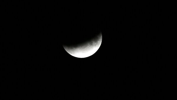 Частичное лунное затмение в Крыму 17 июля 2019 года