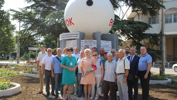 Открытие памятника покорителям космоса в Феодосии
