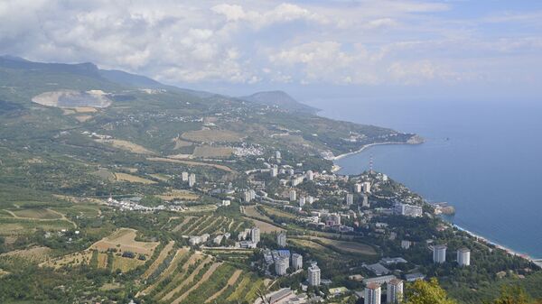 Крым, вид на Партенит и гору Кастель