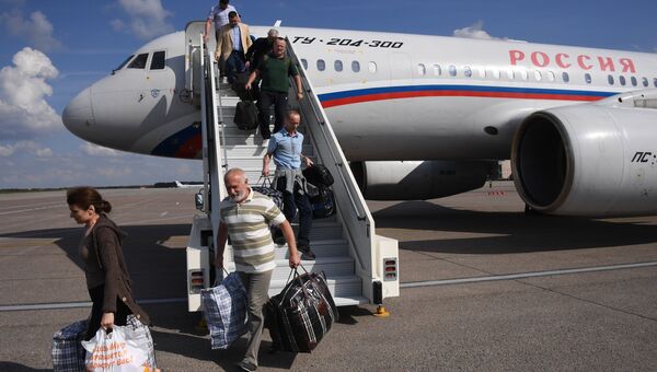 Освобожденные на Украине россияне в аэропорту Внуково