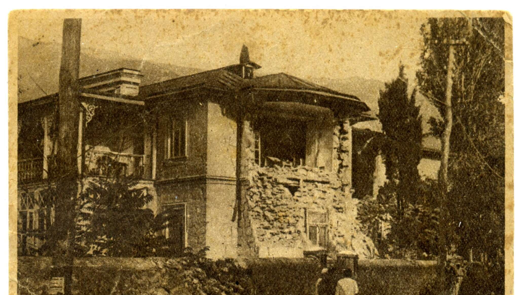 1927 год землетрясение. Крымское землетрясение 1927. Ялтинское землетрясение 1927. Землетрясение в Крыму в 1927 году. Ялта 1927.