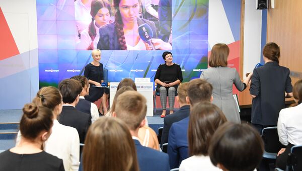 Пресс-конференция На вопросы отвечает главная учительница Республики Крым