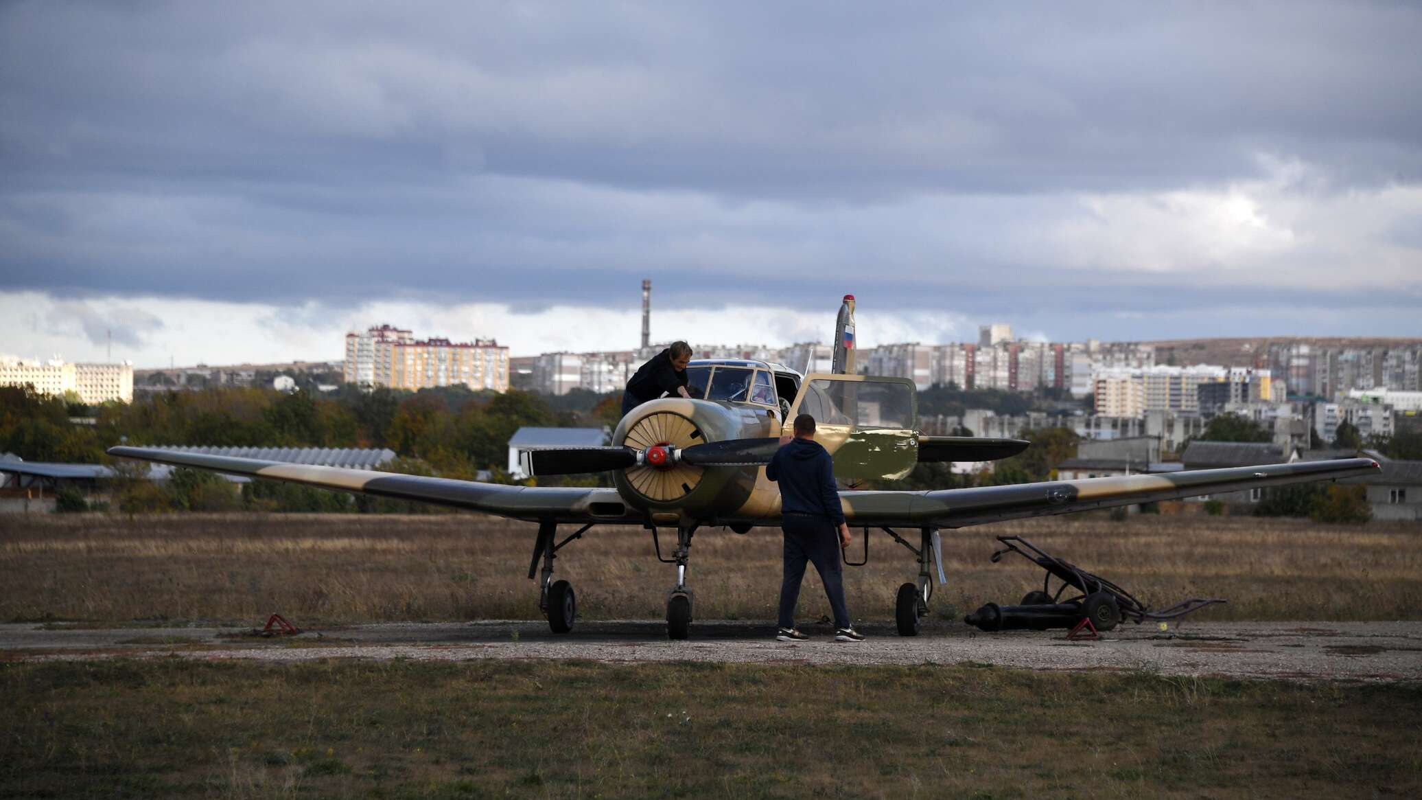 Крым 31. Аэропорт заводское Симферополь. Военный аэродром Симферополь. Аэродром заводской. Аэродром славное Крым.