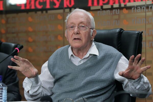 Российски историк Рой Медведев Российски историк Рой Медведев