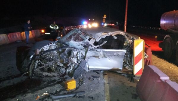 Крупная авария на Тавриде: два грузовика зажали иномарку