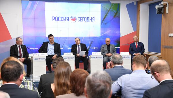 Пресс-конференция Друзья Крыма разрушают санкционные преграды