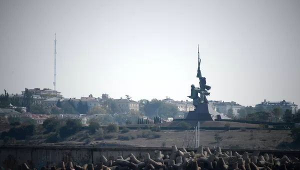 Памятник Солдату и Матросу на мысе Хрустальном в Севастополе