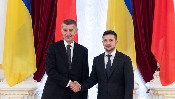 Премьер-министр Чехии Андрей Бабиш и президент Украины Владимир Зеленский в Киеве