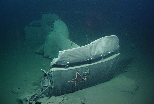 В Карелии дайверы нашли старый затонувший корабль на дне озера
