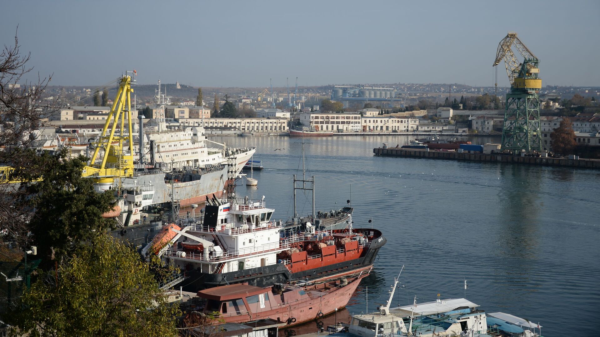 Вид на порт Севастополя - РИА Новости, 1920, 18.06.2023