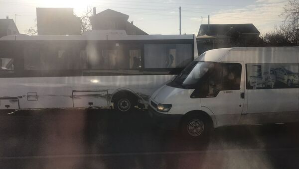 В аварию попал рейсовый автобус Евпатория - Симферополь