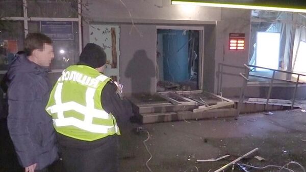 В Киеве неизвестные взорвали банк