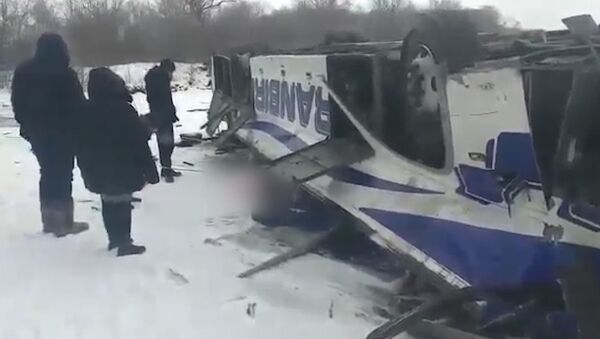Падение автобуса с моста в Забайкальском крае: кадры с места аварии (копия Крым)