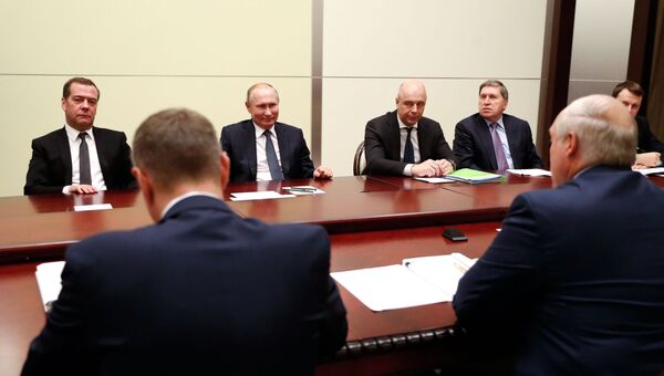 Президент РФ В. Путин встретился с президентом Белоруссии А. Лукашенко в Сочи
