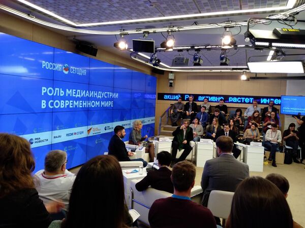 #ЦитатаДня: Захарова об американском кино #ЦитатаДня: Захарова об американском кино