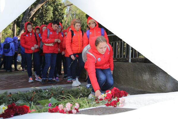 14 и 15 апреля в Международном детском центре прошли мероприятия, посвященные 75-й годовщине освобождения «Артека» от фашистских захватчиков