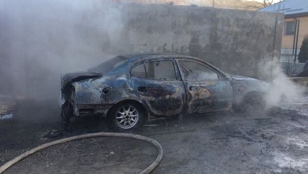 В Крыму сгорела иномарка - фото