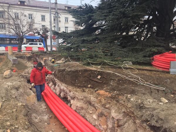 В центре Севастополя во время реконструкции обнаружили артефакты В центре Севастополя во время реконструкции обнаружили артефакты