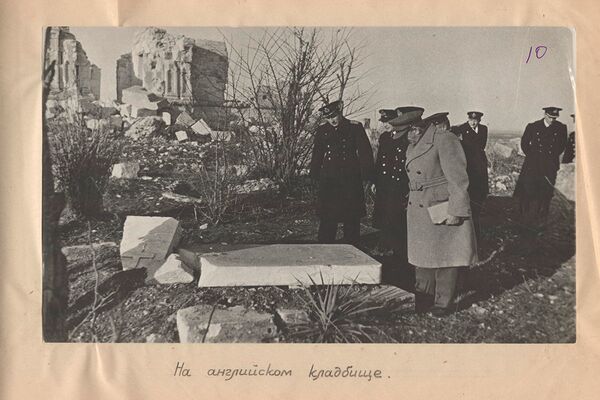 Как Черчилль в Севастополе колено преклонял Как Черчилль в Севастополе колено преклонял