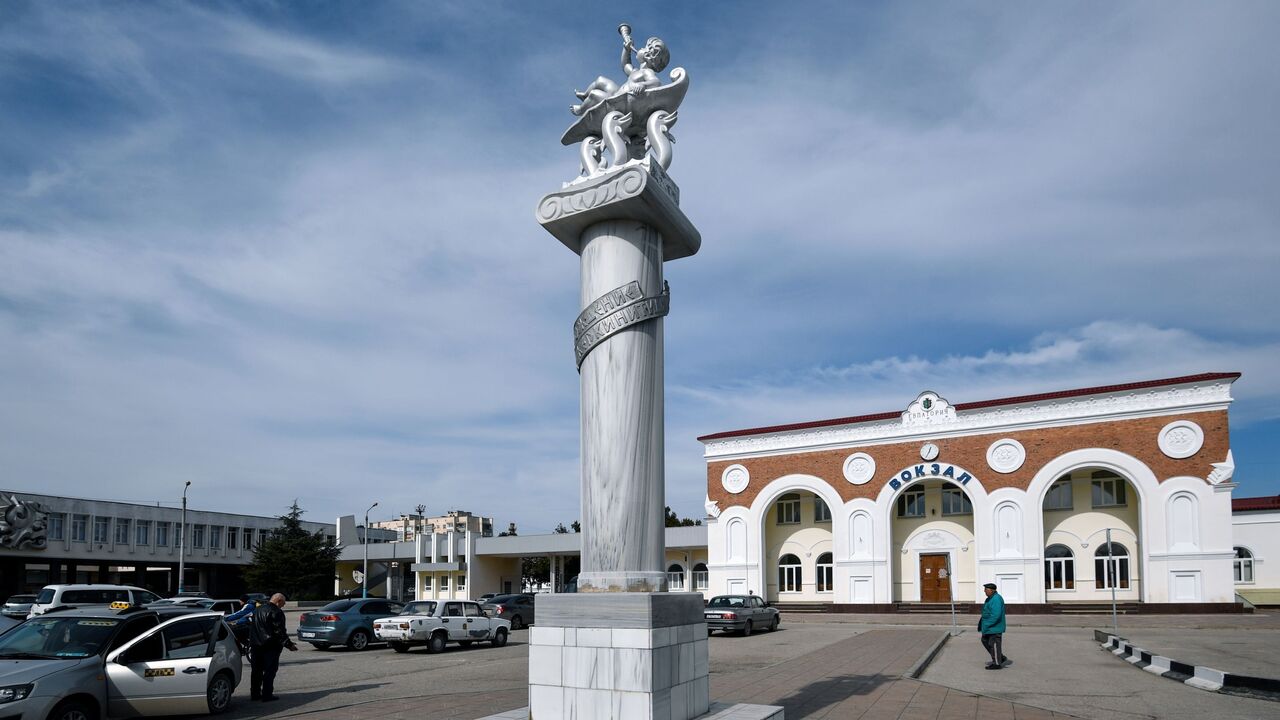 Поезд Москва-Евпатория станет ходить чаще и по новому маршруту - РИА  Новости Крым, 19.12.2023