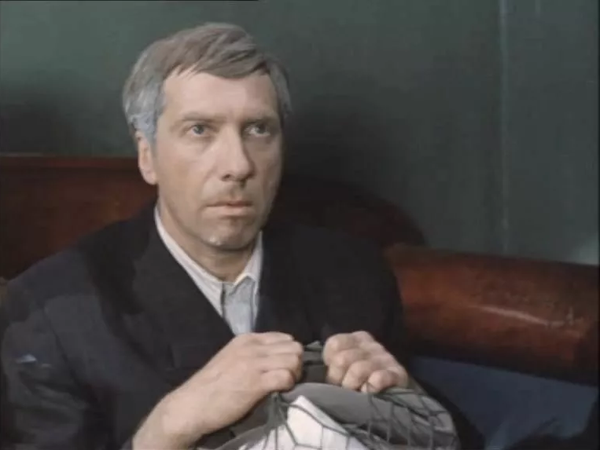 Сергей Юрский в фильме Место встречи изменить нельзя Сергей Юрский в фильме Место встречи изменить нельзя