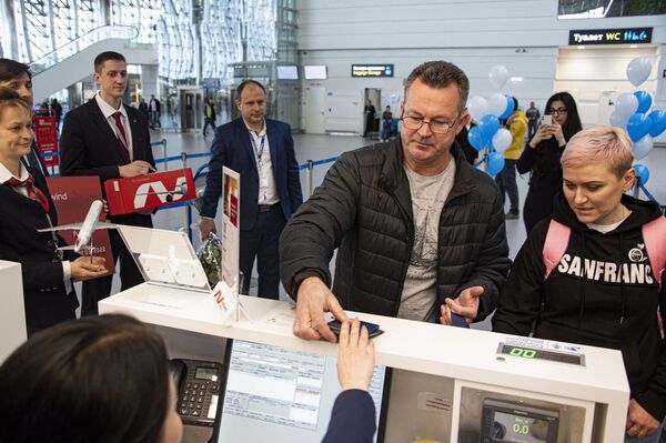 Аэропорт Симферополь встретил десятимиллионного пассажира Аэропорт Симферополь встретил десятимиллионного пассажира