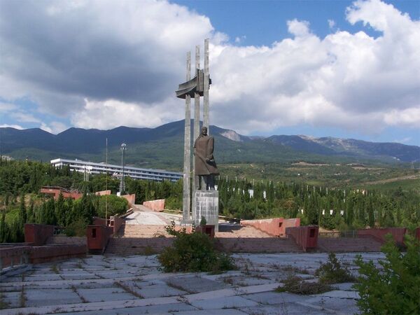 В Крыму Ленина хотели арестовать В Крыму Ленина хотели арестовать