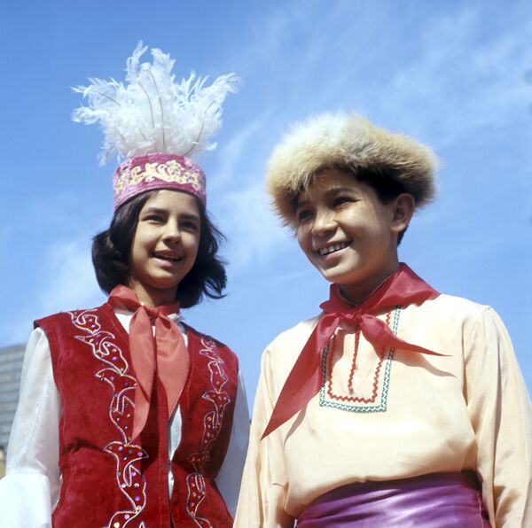 Пионеры из Казахской ССР на Красной площади, 1972 год