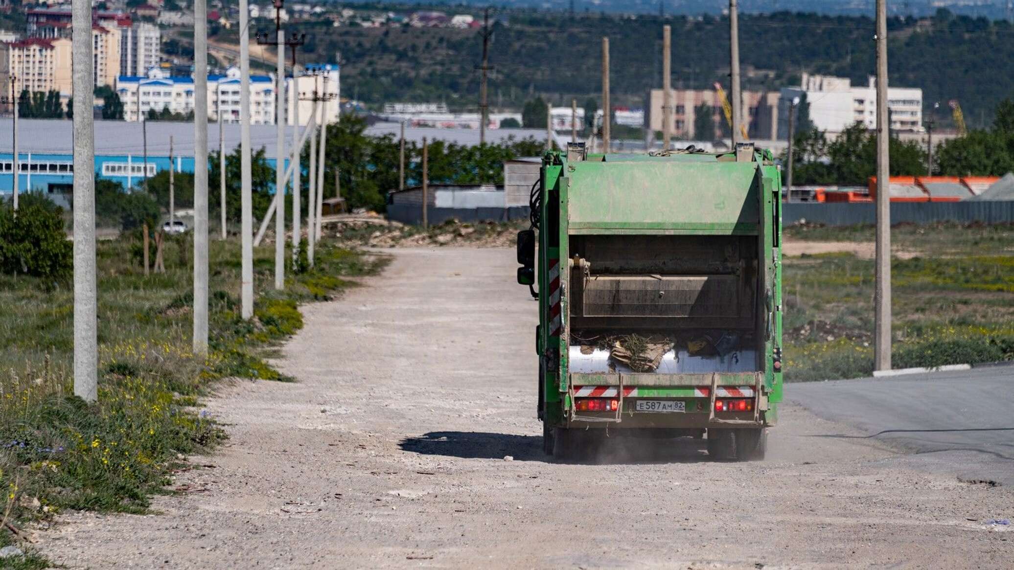 В Крыму водитель мусоровоза пойдет под суд за смертельное тройное ДТП - РИА  Новости Крым, 05.10.2021