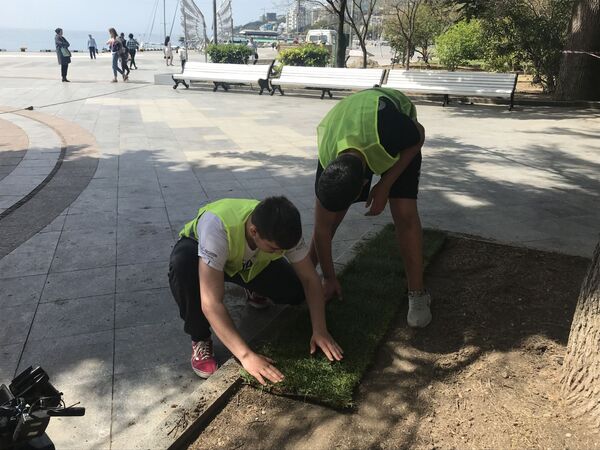 Ялта готовится к курортному сезону: фотофакт Ялта готовится к курортному сезону: фотофакт