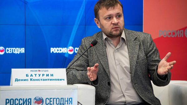 Политолог, член Общественной палаты Республики Крым Денис Батурин