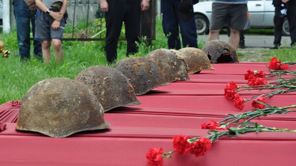 Перезахоронение воинов Красной армии на Украине